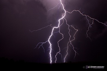 Close lightning in Trenton/New Baden, IL