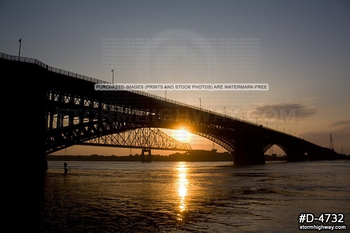 Eads Bridge and MLK Bridge sunrise