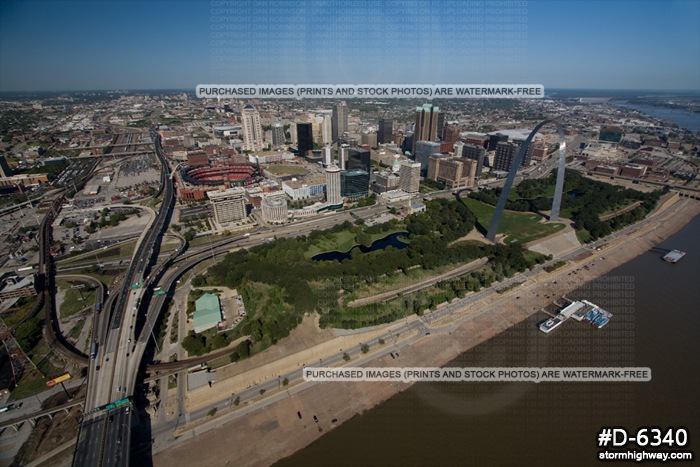 Aerial photo of St. Louis and the Gateway Arch 2