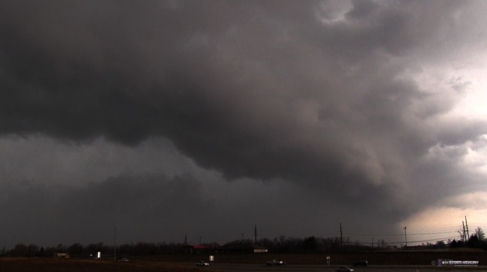 Tornado-warned storm at Lake St. Louis, MO  - January 29