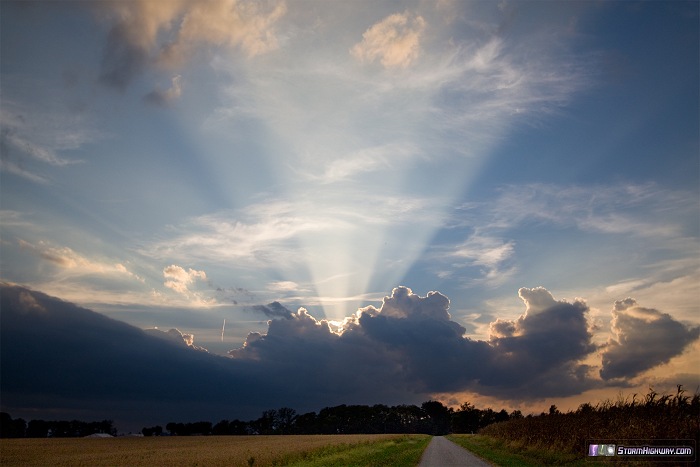 Sunset rays near Ina, IL - October 4, 2013