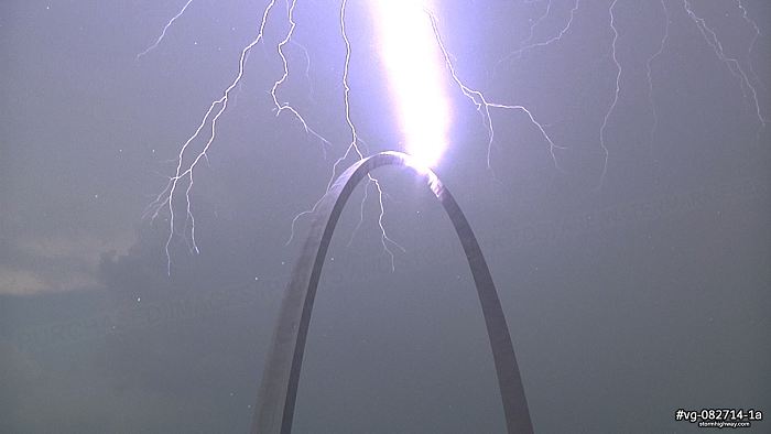 How many times is the Gateway Arch struck by lightning each year? :: storm  highway :: by Dan Robinson