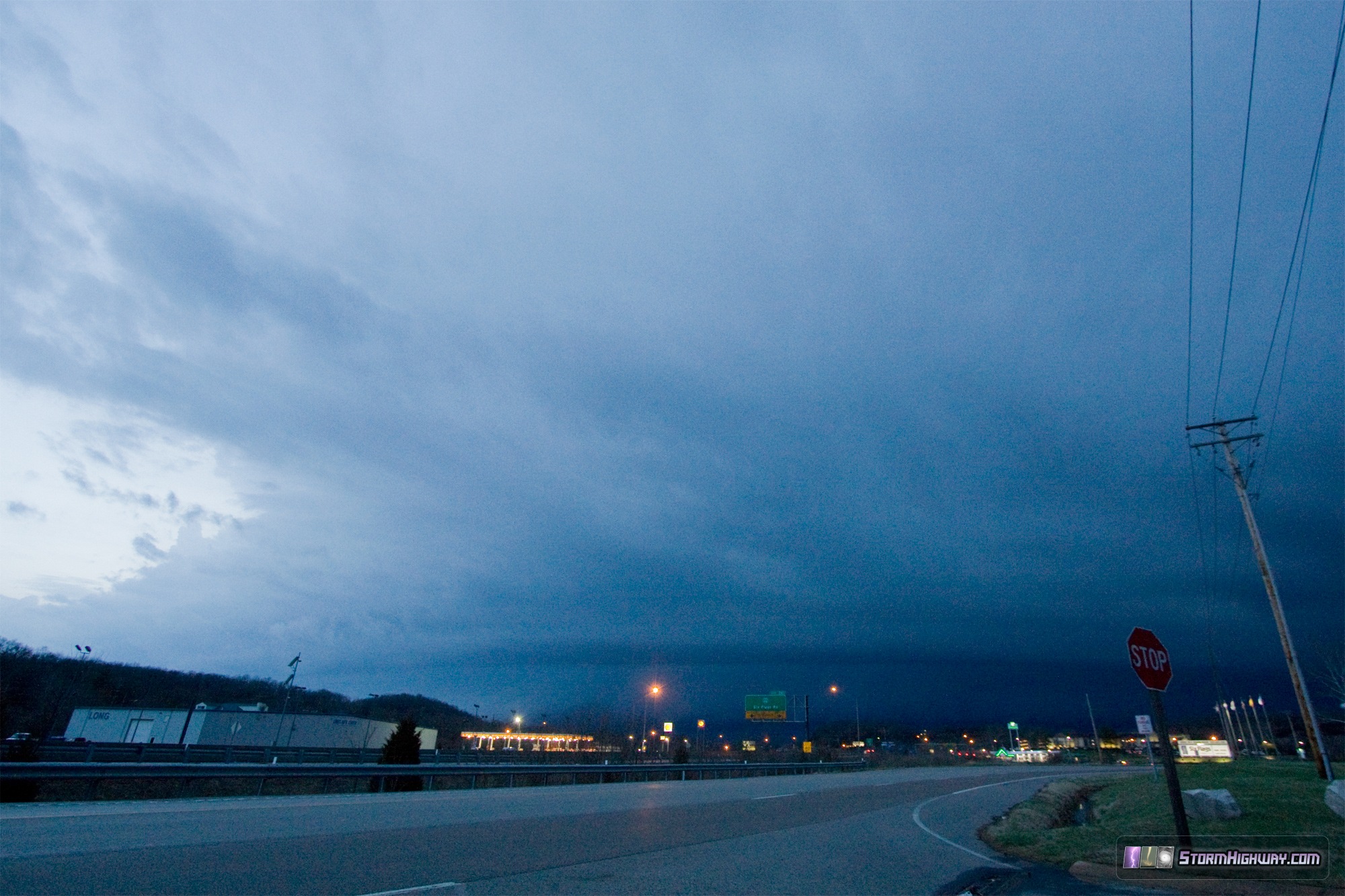 Tornado-warned storm at Allenton, MO, April 3, 2014