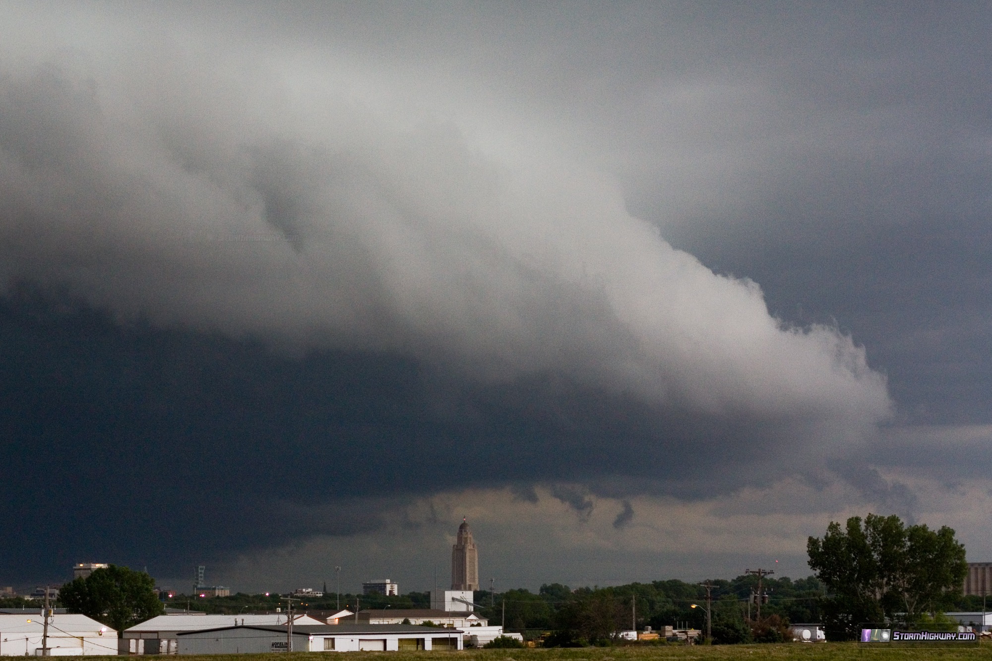 Severe storm moving into Lincoln, Nebraska - June 3, 2014