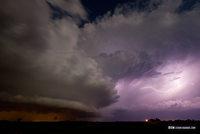 Supercell lightning near Waterloo, IL