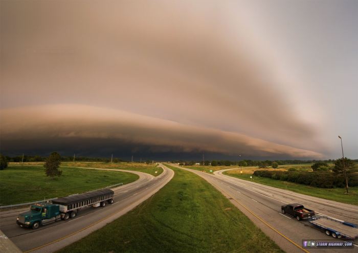Shelf cloud at Greenville, IL