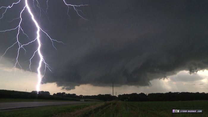 Lightning near Hagaman, IL