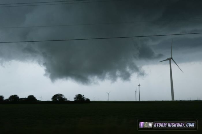 Wall cloud near Ottawa, IL