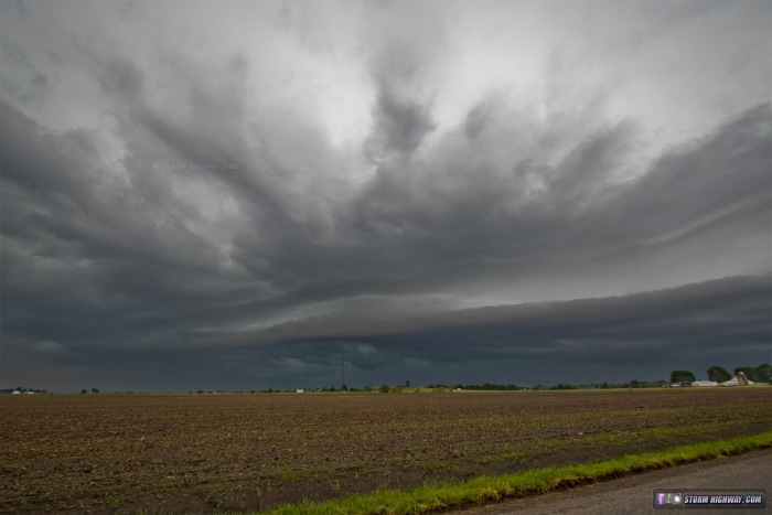 Shelf cloud at New Baden, IL on May 27