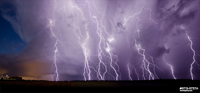 Supercell lightning near Columbia, MO