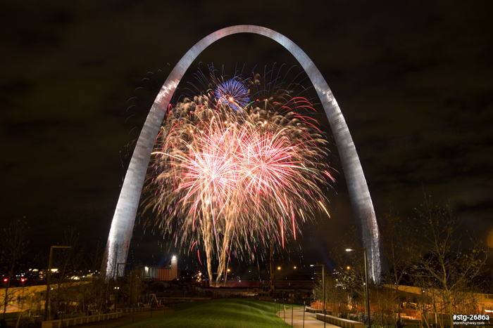 Gateway Arch 50th Anniversary fireworks