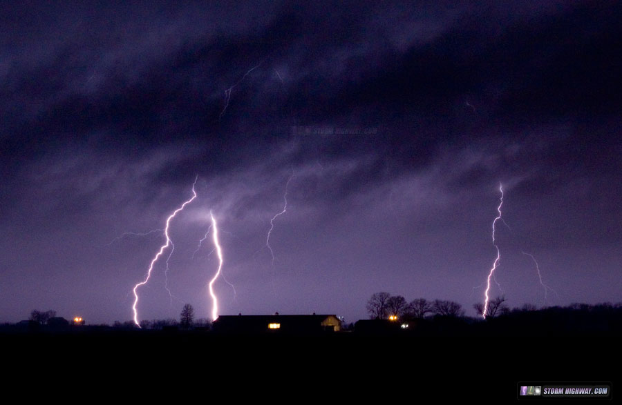 January lightning in New Baden, IL