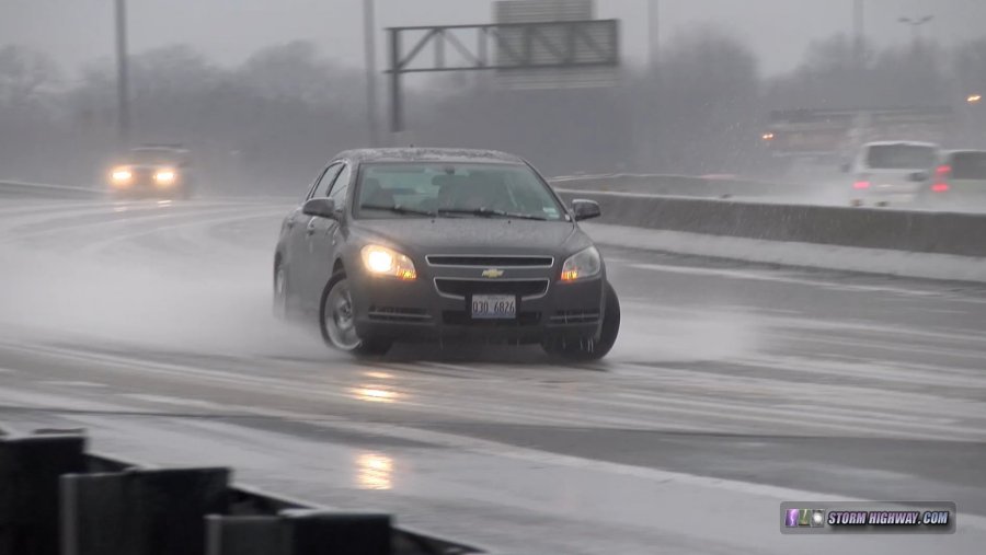 Icy road slides and saves in St. Louis