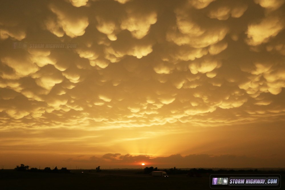 Mammatus clouds over Hinton, Oklahoma - May 18, 2017