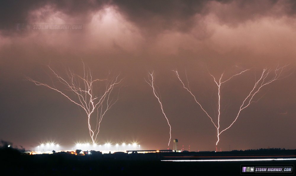 Upward lightning in Oklahoma City - May 18, 2017