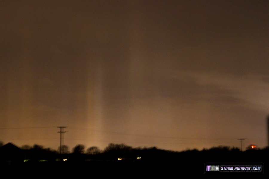 Light pillars in O'Fallon, IL