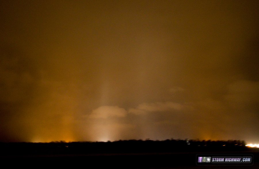 Light pillars in Nashville, IL