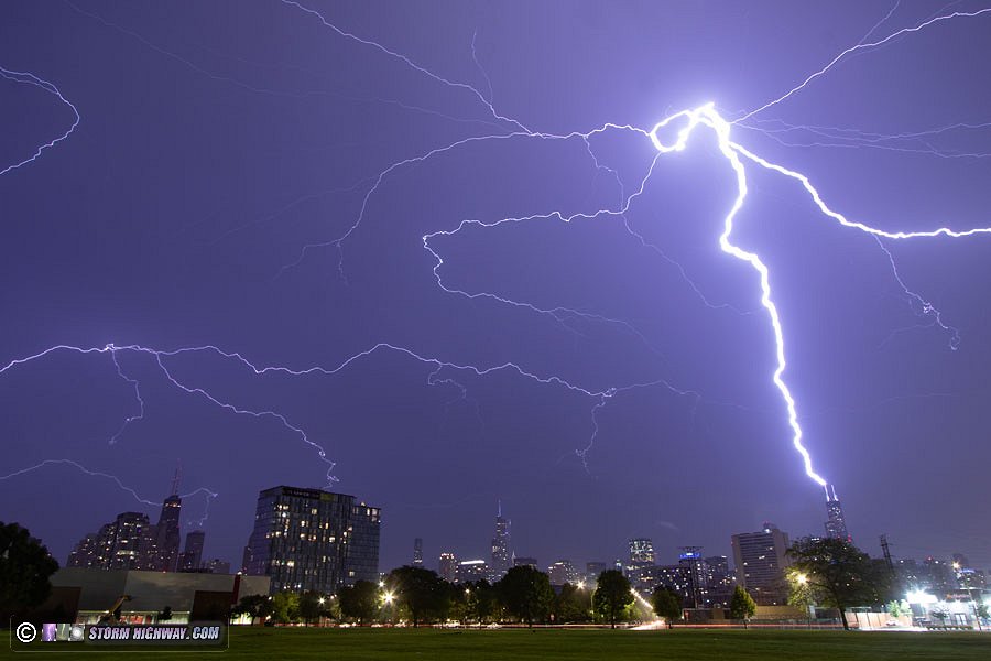 Chicago skyscraper lightning extravaganza