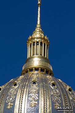 Blue sky State Capitol dome