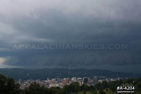 Severe thunderstorm plows into Charleston