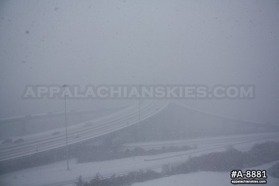 Heavy snow at the Fort Hill Bridge