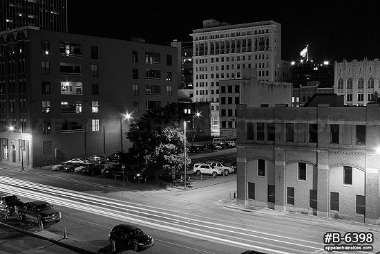 Kanawha Boulevard at night, black and white