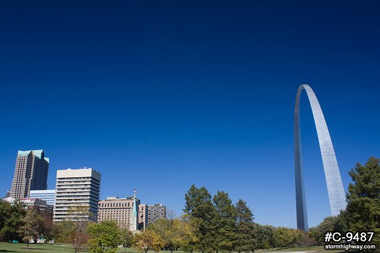 St. Louis Gateway Arch blue sky fall colors