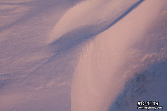 Snow drift formation