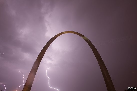 Lightning behind the St. Louis Gateway Arch at night