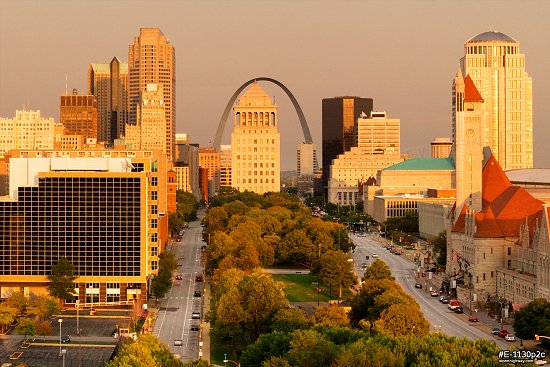 The St. Louis skyline and Gateway Arch in late afternoon sun