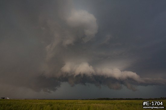Tornadic supercell thunderstorm over the Illinois prairie near Okawville