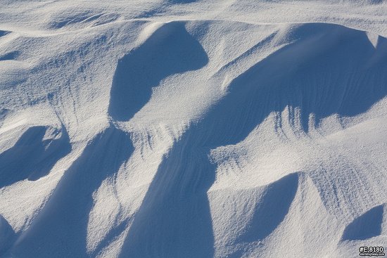 Drifting snow patterns on the Illinois prairie