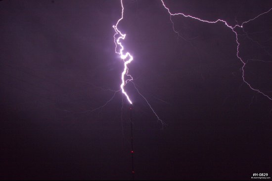 Upward lightning strikes a tower at Eagle, Nebraska