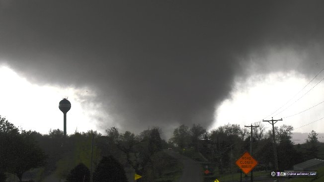 Tornado strikes Minden, Iowa