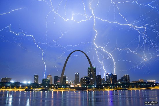 Lightning over St. Louis, Gateway Arch