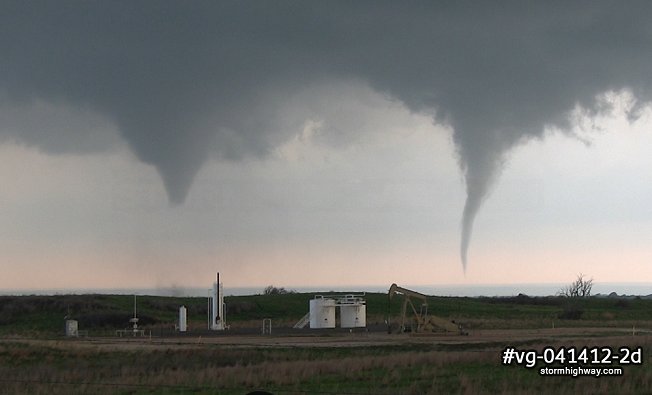 Twin tornadoes in northwestern Oklahoma